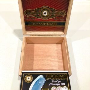 Empty Perdomo 20th Anniversary Epicure Sun Grown Hinged Lid Wooden Cigar Box